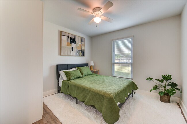 Building Photo - 4049 Lucille St