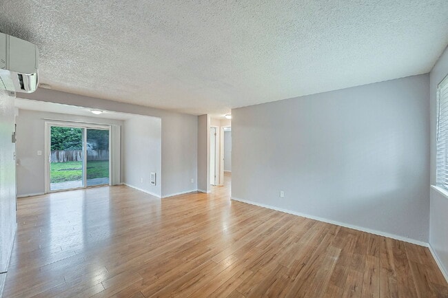 Building Photo - 9513 152nd St E