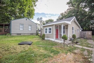 Building Photo - Update 1 bedroom Home with Fenced in Yard