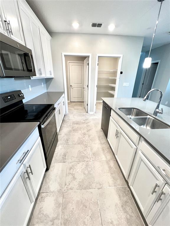 Building Photo - 2926 Black Birch Dr
