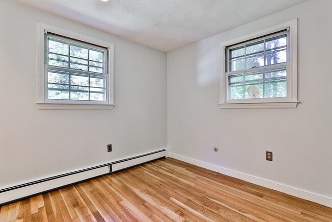 Building Photo - 22 Withington Ln