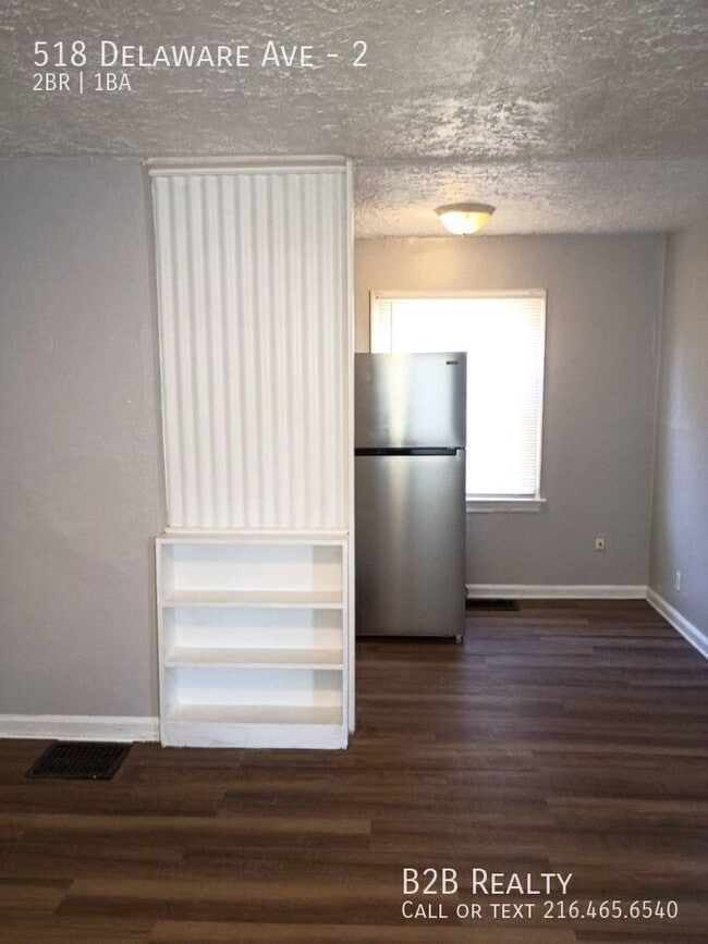 Building Photo - 518 Delaware Ave