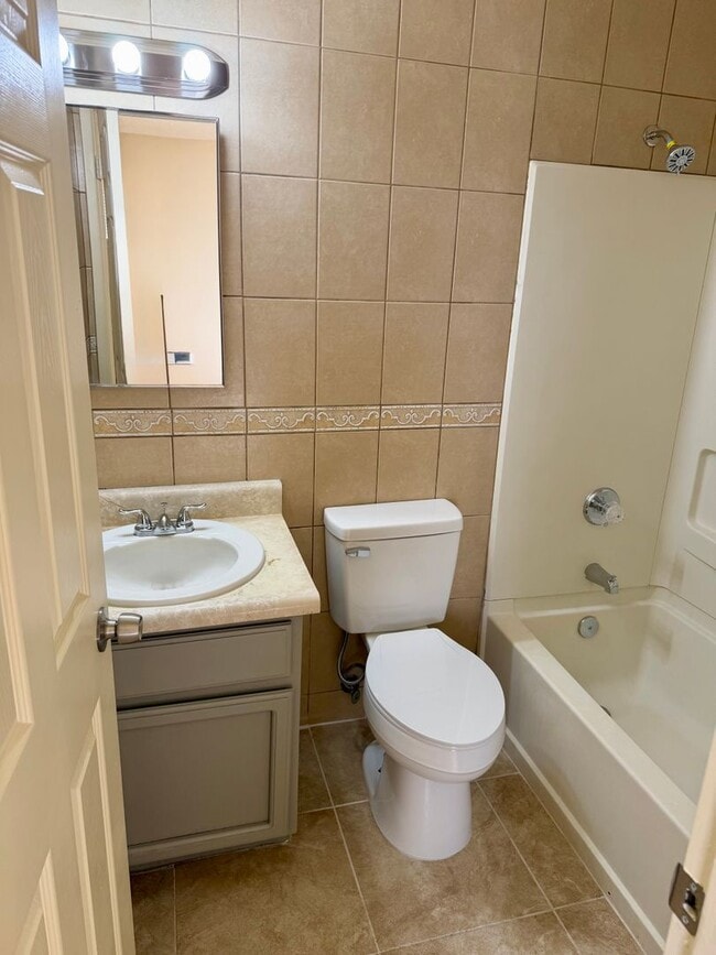 Building Photo - Ready to move in 3 bedroom San Luis Home