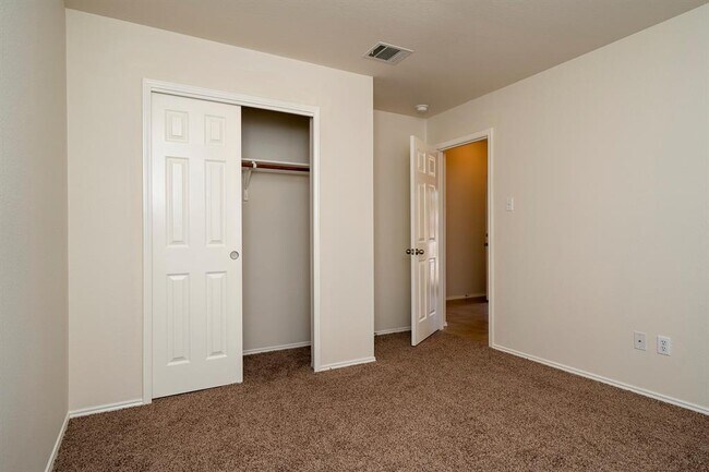 Building Photo - 517 Emma Rose Trail