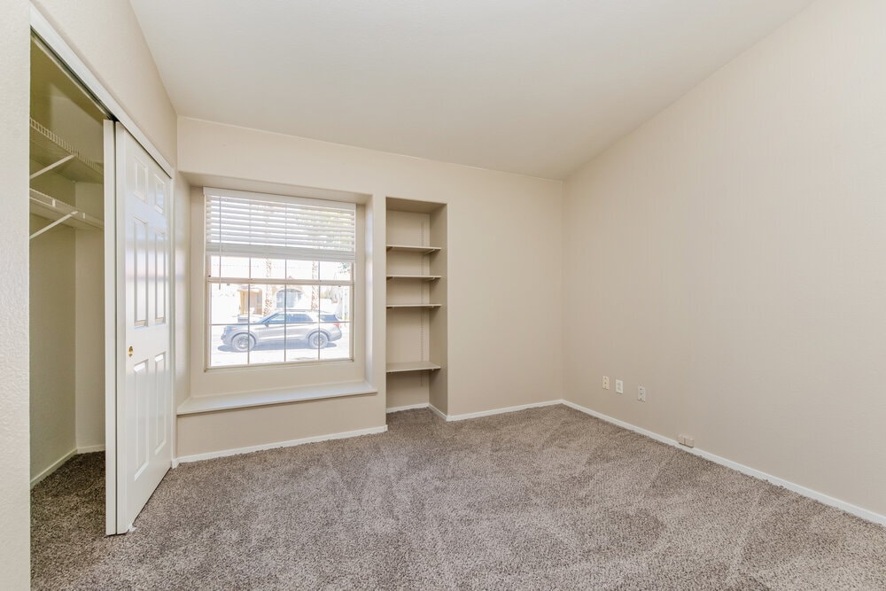 Building Photo - 607 Park Landing Ct