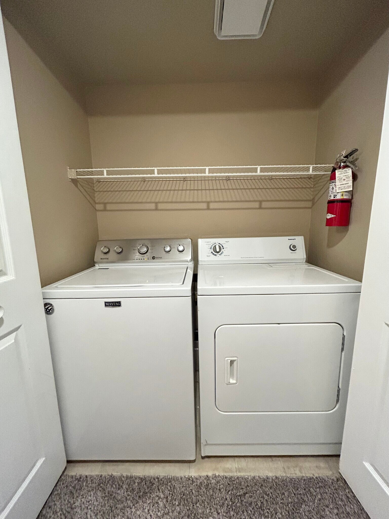 Building Photo - 3757 S Gekeler Ln