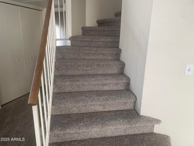 Building Photo - 441 S Maple