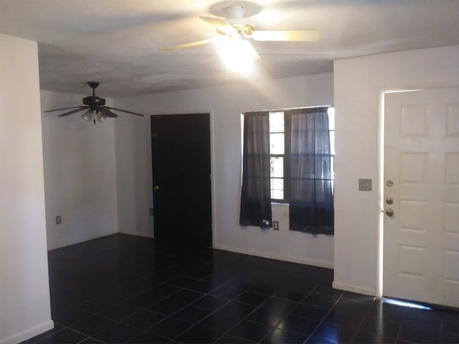 Building Photo - 1723 SW 68th Terrace