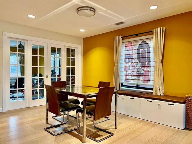 Building Photo - 195 Sandcastle Key