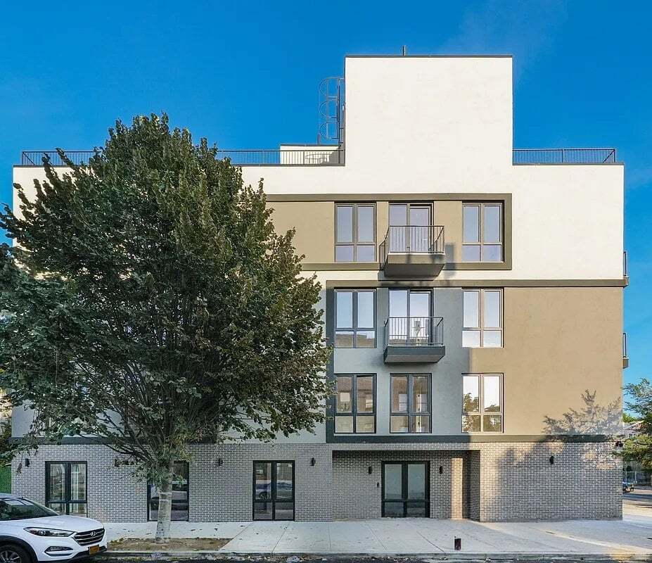 Building Photo - 271 E 28th St
