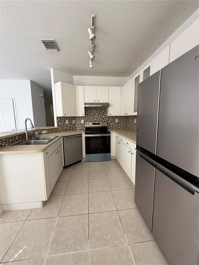 Building Photo - 16642 SW 79th Way