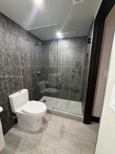 Building Photo - 90 Edgewater Dr