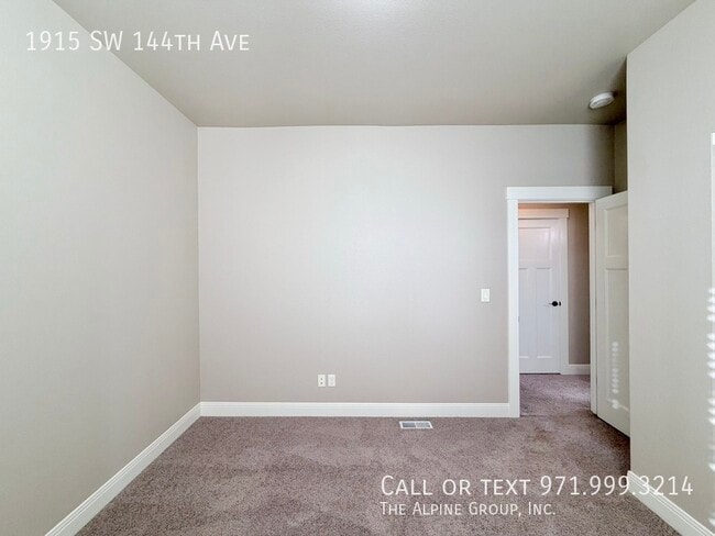 Building Photo - 1915 SW 144th Ave