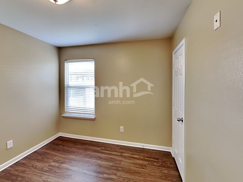 Building Photo - 3926 Cloudbluff Ln