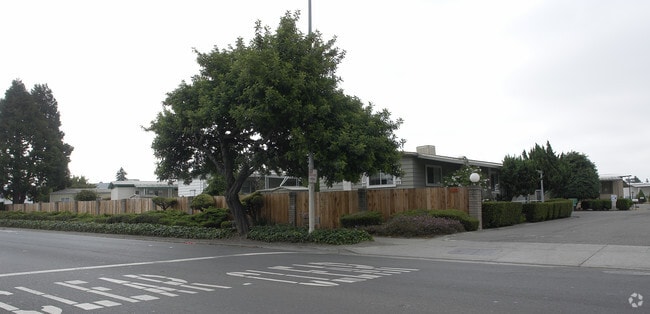 Building Photo - Eden Gardens Estates