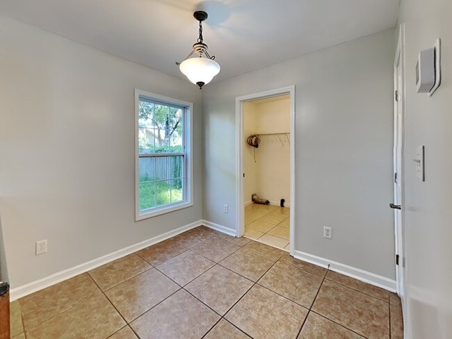 Building Photo - 838 S Parramore Ave