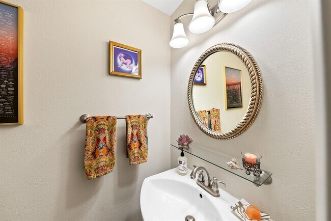 Building Photo - 3615 Jorge Dr