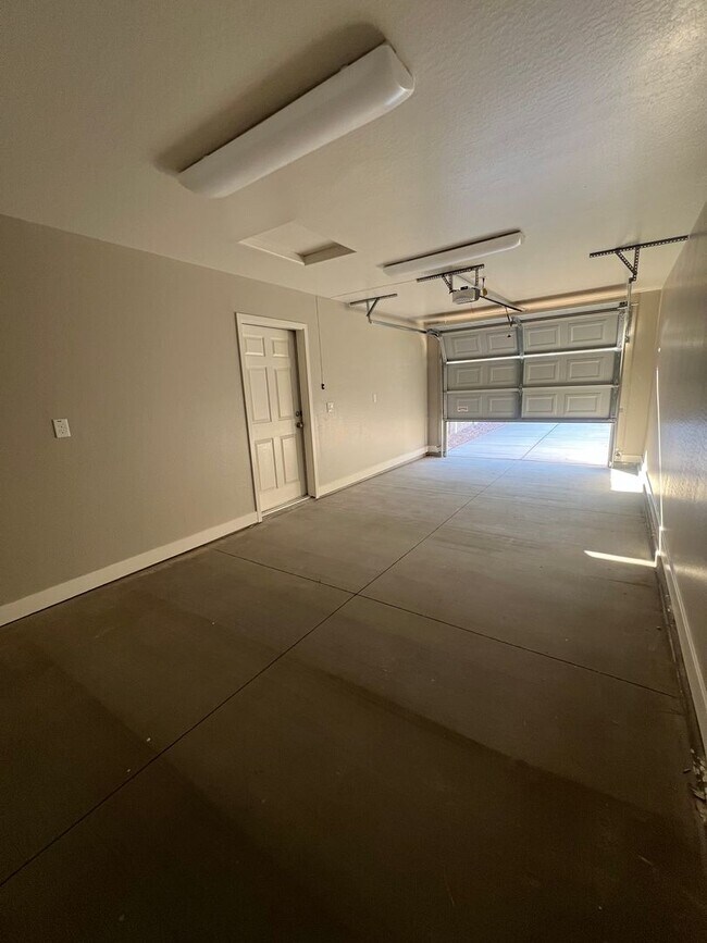 Building Photo - 4011 S 24th St