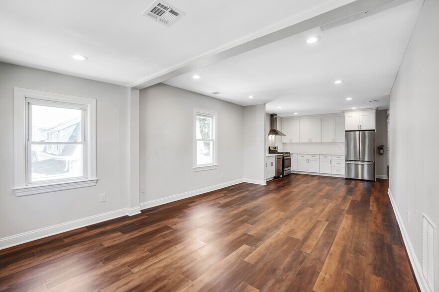 Building Photo - 77 Mill St