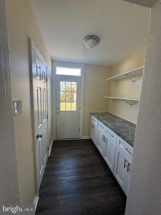 Building Photo - 405 Walnut St