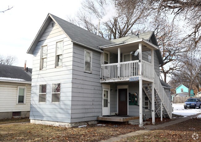 Primary Photo - 1742 E Grand Ave
