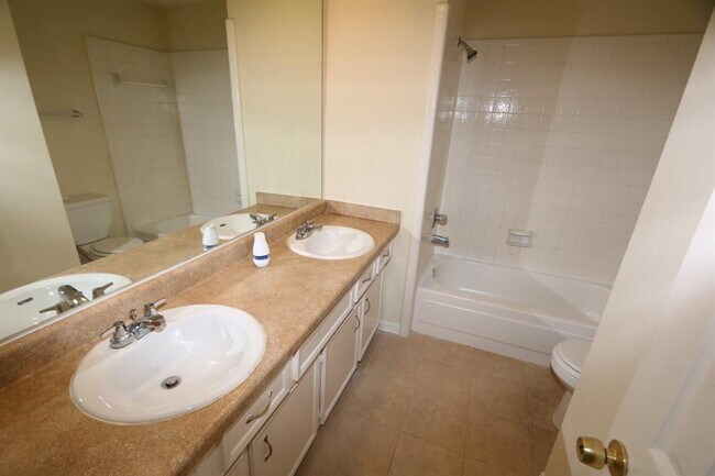Building Photo - 9846 Sagepike Dr
