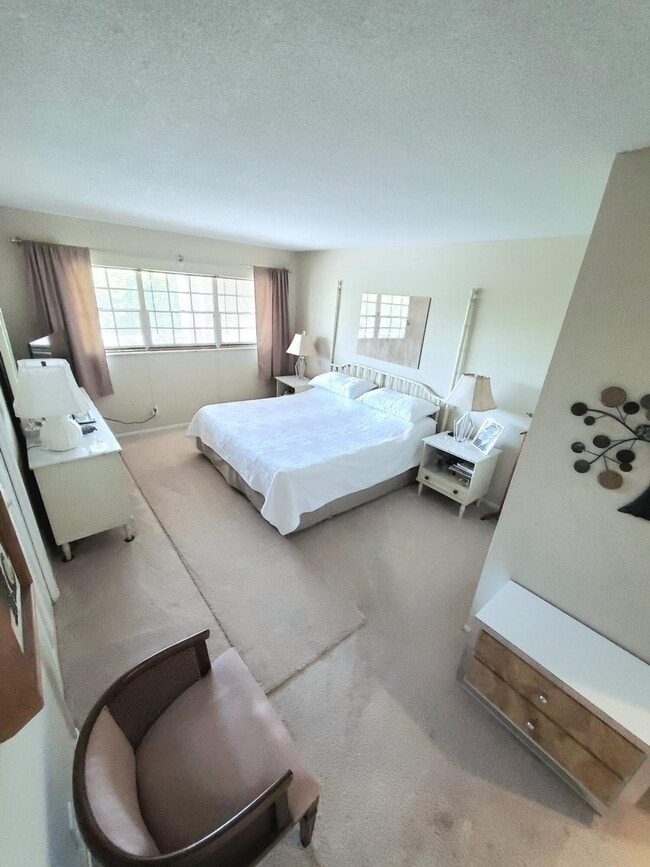 Building Photo - 2691 S Course Dr