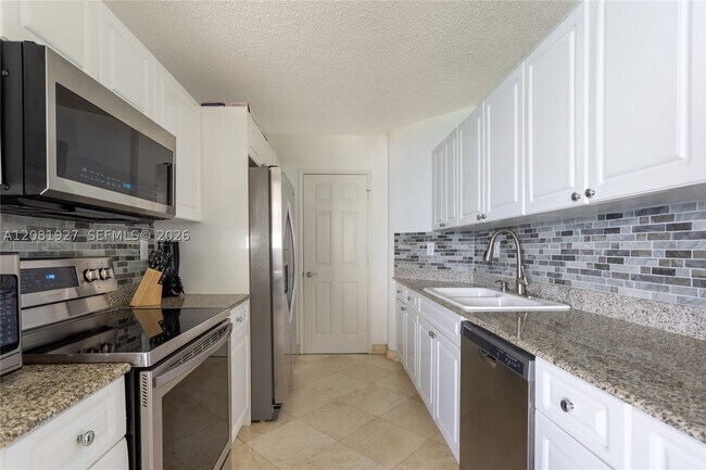 Building Photo - 16711 Collins 1704