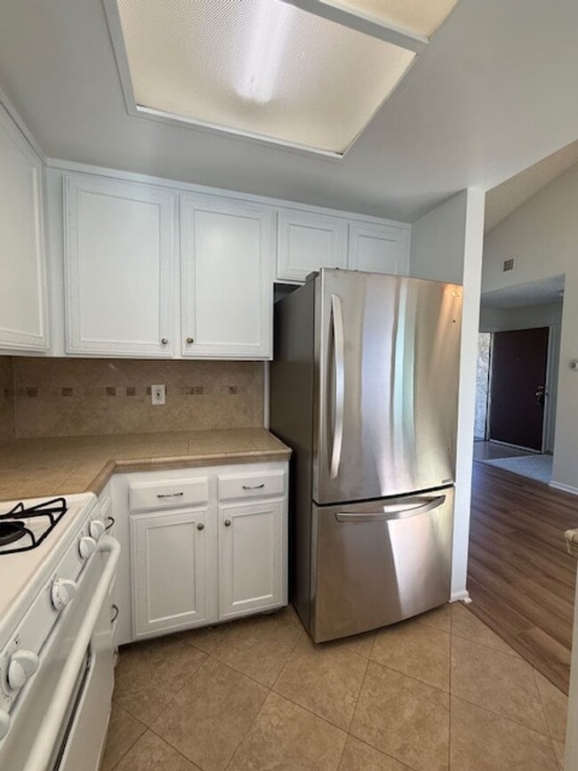 Building Photo - 420-22 Rees Street