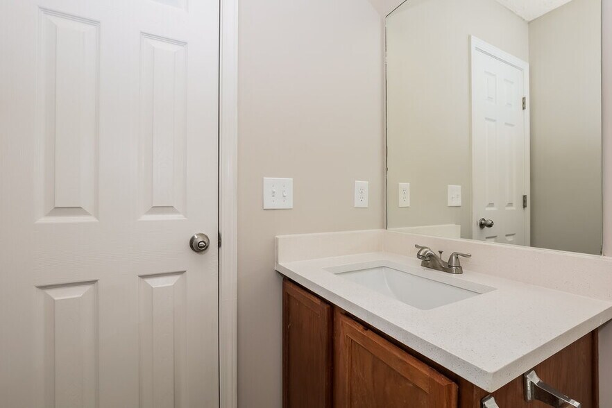 Building Photo - 1114 Sima Shabat Ct