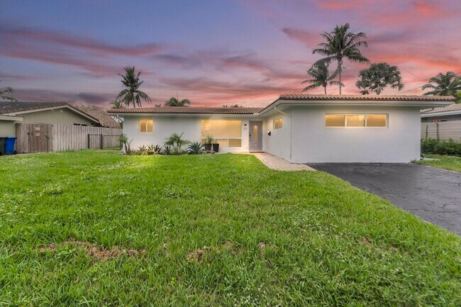 Building Photo - 5921 NE 15th Ave