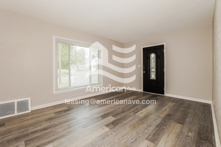 Building Photo - 1276 Crestview Ave