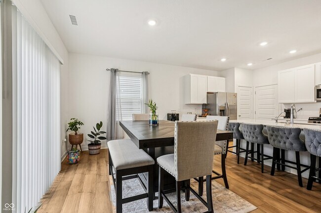 Building Photo - 4544 Nokes Pl