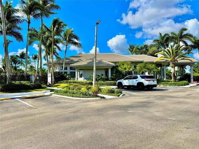 Building Photo - 19754 Dinner Key Dr