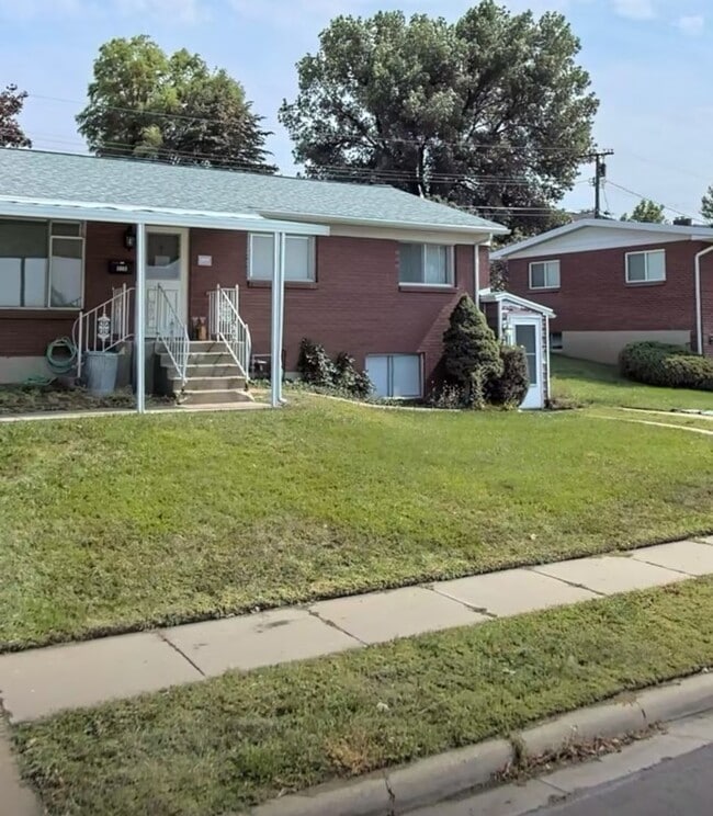 Building Photo - 1865 S Spring Creek Dr
