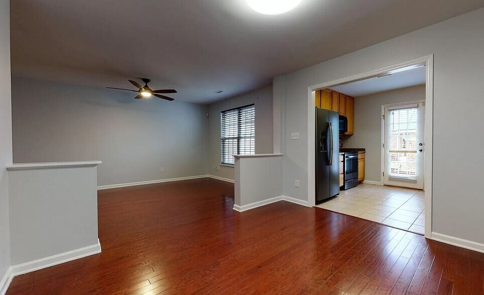 Building Photo - 9806 Blackwell Dr