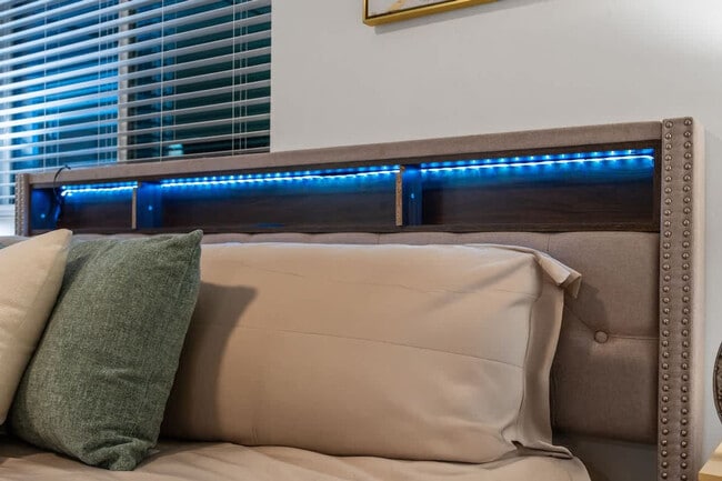 Building Photo - 1676 Raynell Way