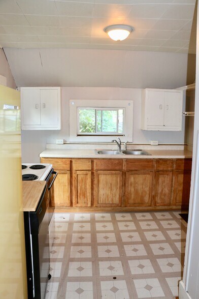 Second Level Kitchen - 331 Center St