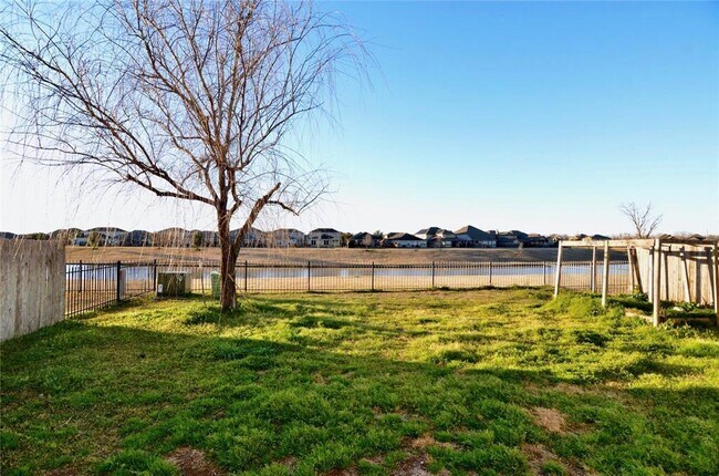 Building Photo - 4339 S Vineyard Mdw Ln