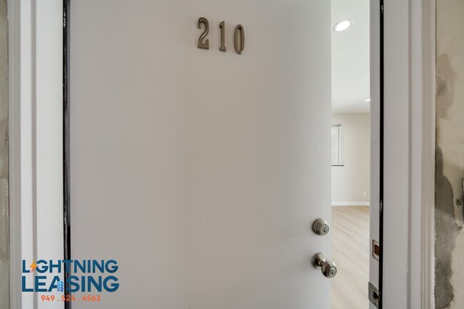 Building Photo - 1035 Hayworth Ave