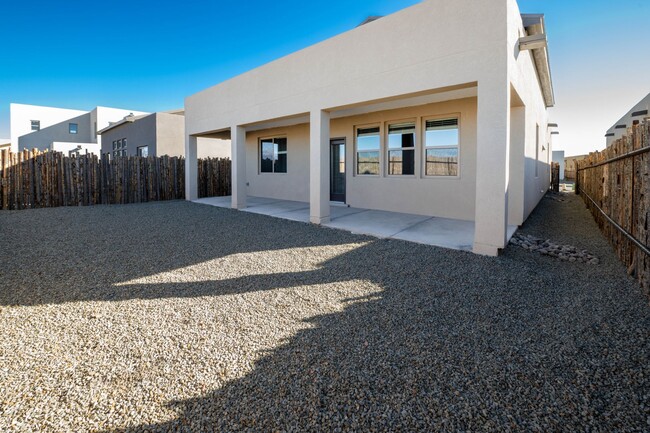 Building Photo - Contemporary Haven in Desert Sage