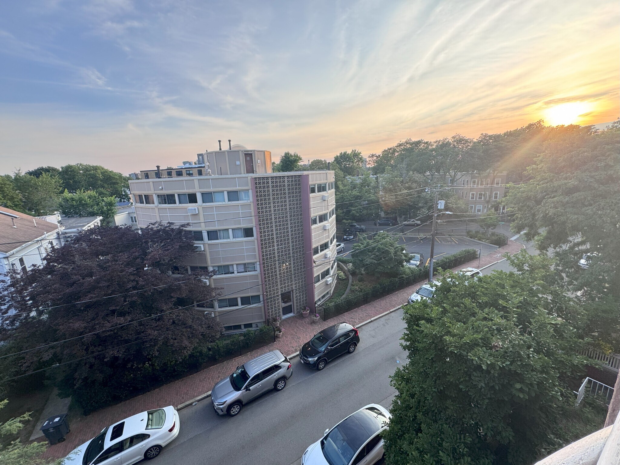 Building Photo - 325 Franklin St