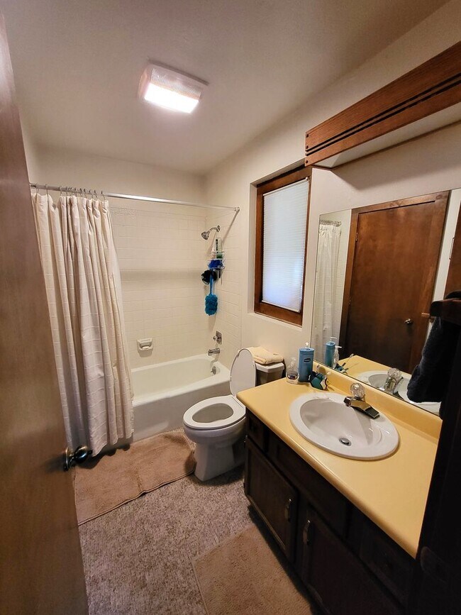Building Photo - 3712 Silverheels Dr