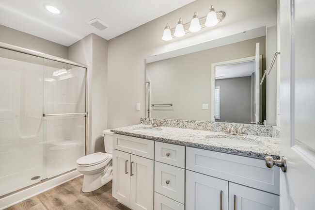 Building Photo - 505 Pine