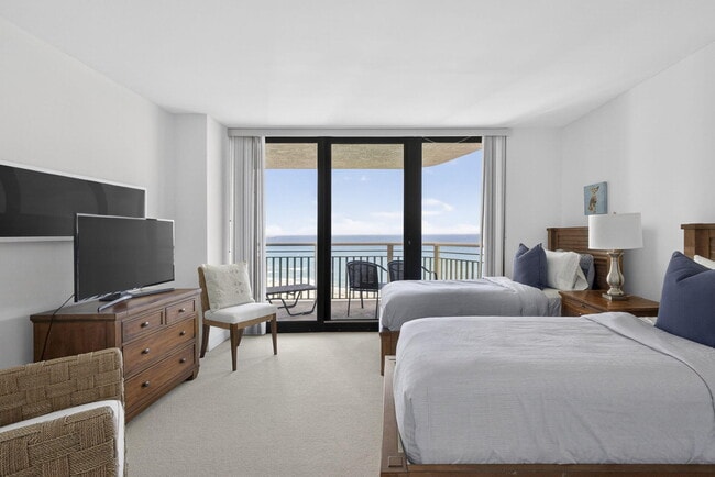 Building Photo - 3000 N Ocean Dr