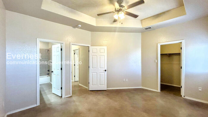 Building Photo - 194 Joanne Cv