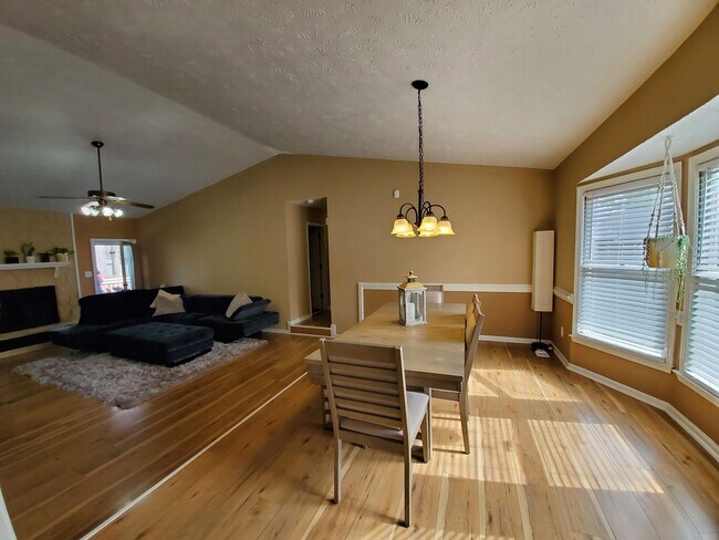 Building Photo - 6786 Candlewood Dr
