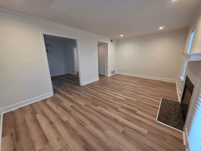 Building Photo - 1771 Defoor Ave NW