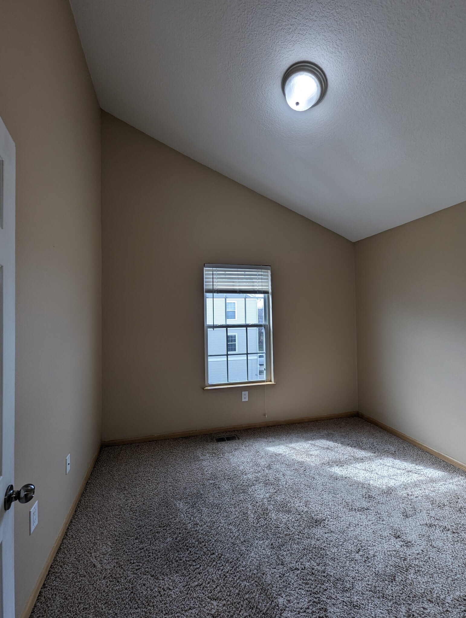 Building Photo - 3119 SW Sharmin Lane