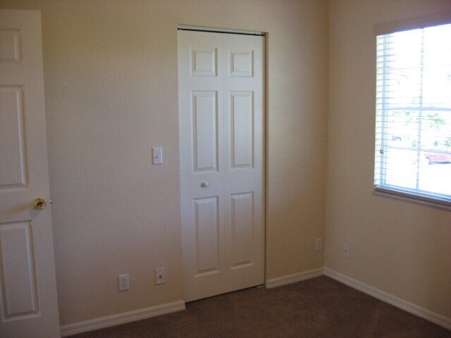Building Photo - Cypress Landing 8205